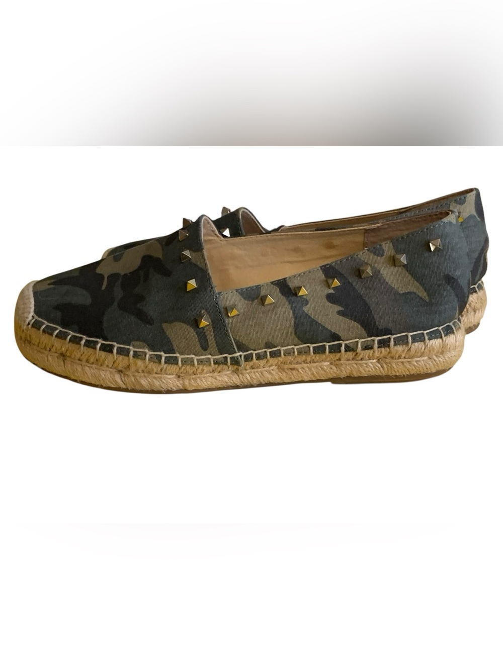 Steven Steve Madden Erie Camo Espadrille Shoes Gold Tone Studs Size 7.5 Slip Ons - Picture 3 of 5